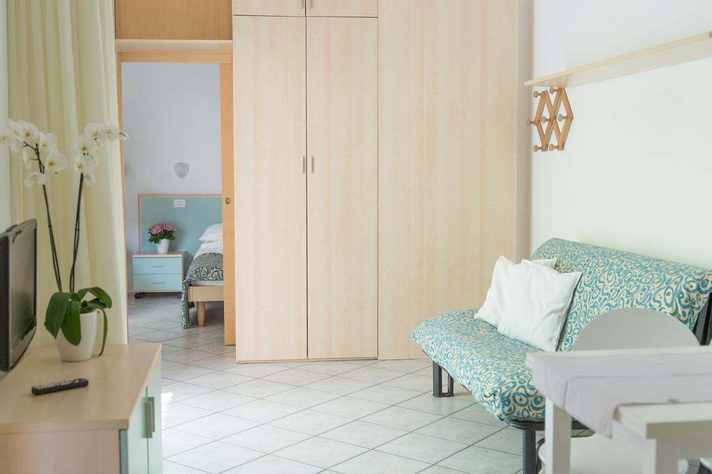 Ola Aparthotel *